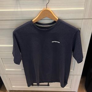 Patagonia men’s Responsibili-tee Blue Size S Short Sleeve